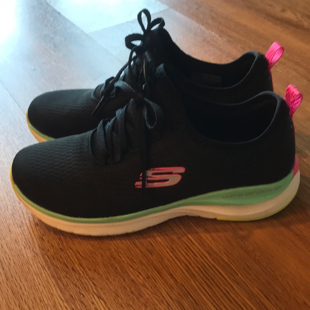 Skechers sneakers